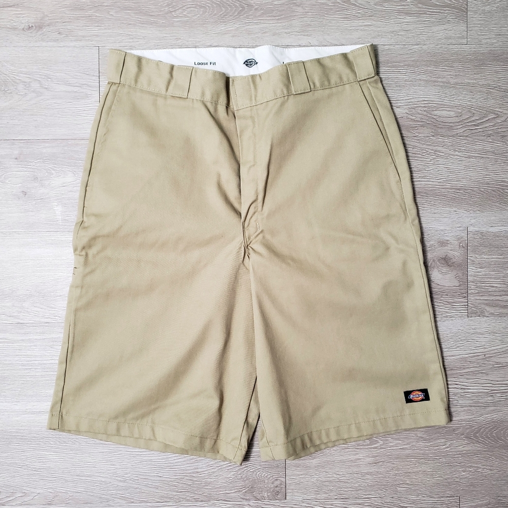 Dickies men's tan loose fit cargo phone pocket shorts casual work size 36